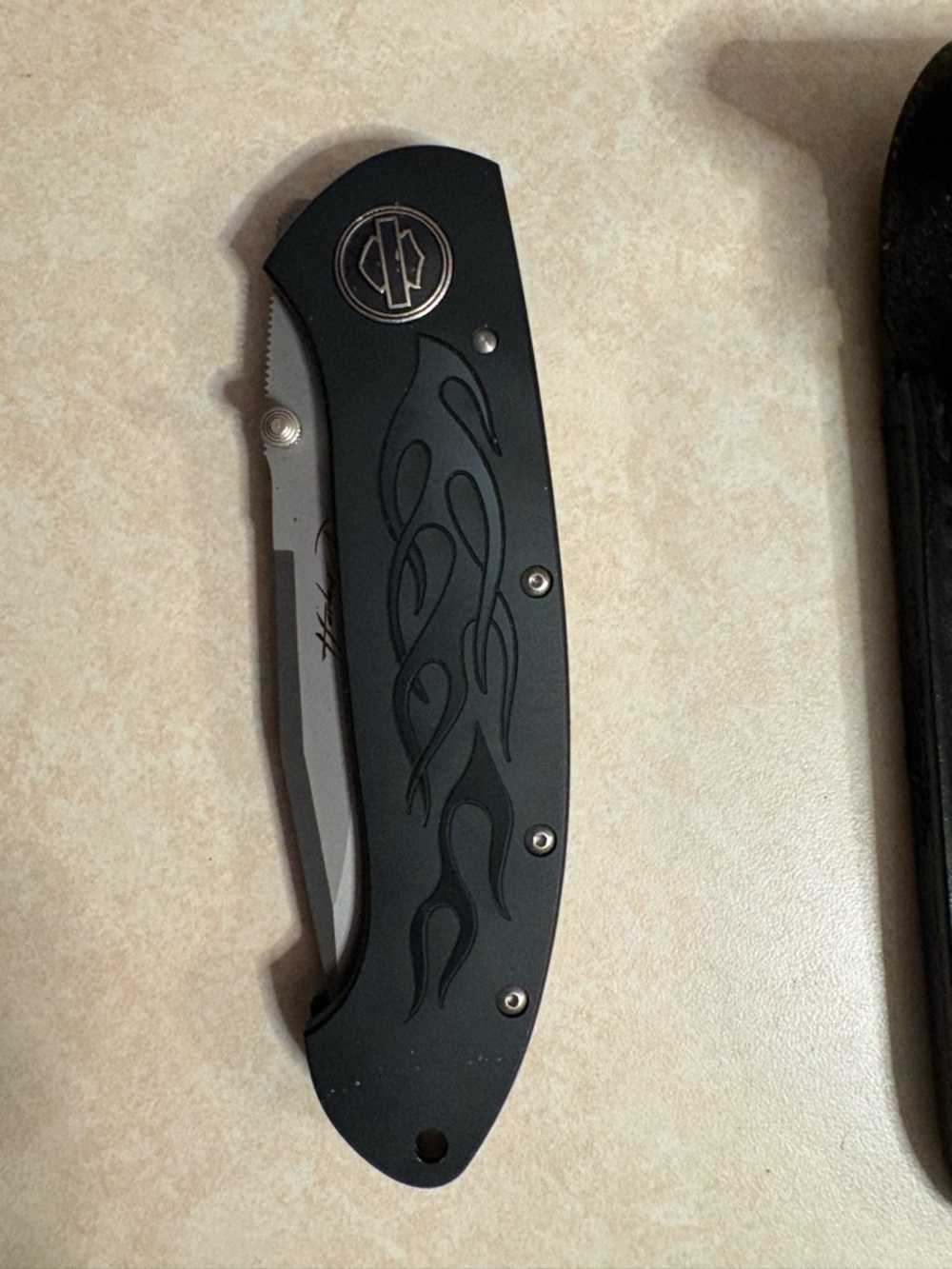 Harley Davidson, flaming legend Cryo edge knife from 2001 with leather sheath - Picture 13 of 15